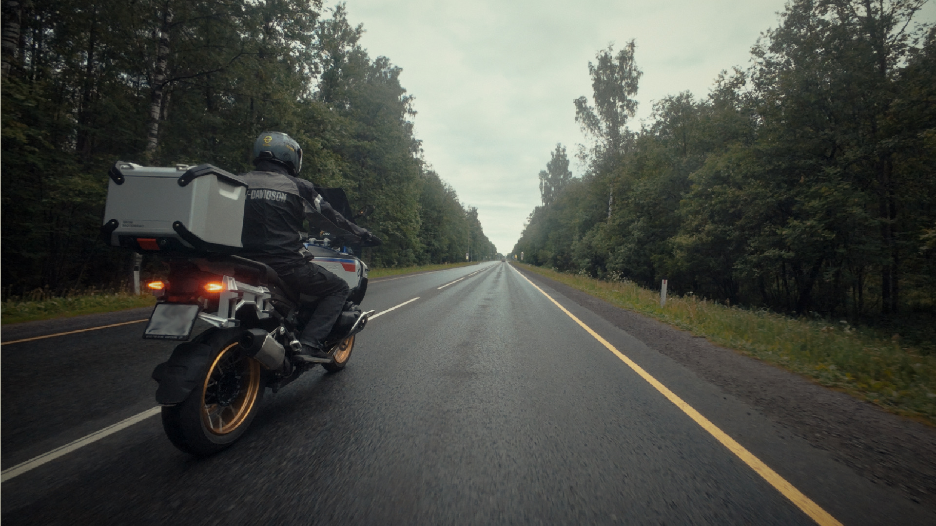 Новый BMW R1300GSA Ralley хорош, я прям даже задумался, а не махнуть ли свой на такой.